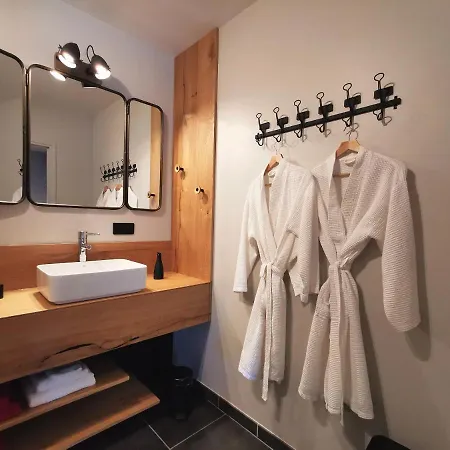 Le Clos Des Pierres Rouges Отель типа 