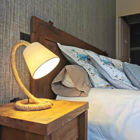 Le Clos Des Pierres Rouges Bed & Breakfast Saint-Privat-dʼAllier