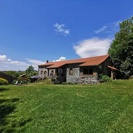 Le Clos Des Pierres Rouges