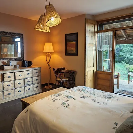 Le Clos Des Pierres Rouges Сен-Прива-д'Алье