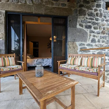 Le Clos Des Pierres Rouges 3* Saint-Privat-dʼAllier
