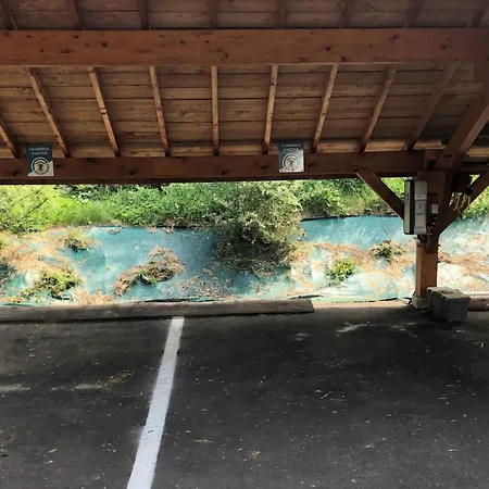 Le Clos Des Pierres Rouges