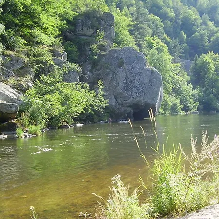 Le Clos Des Pierres Rouges 3* Saint-Privat-dʼAllier