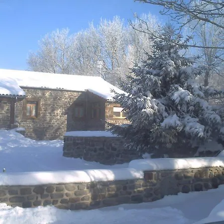 Le Clos Des Pierres Rouges Сен-Прива-д'Алье