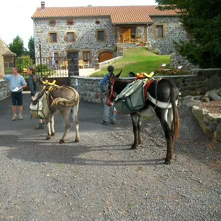 Bed & Breakfast Le Clos Des Pierres Rouges Saint-Privat-dʼAllier