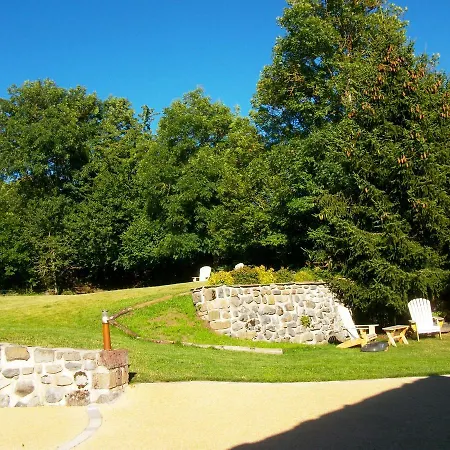 Bed & Breakfast Le Clos Des Pierres Rouges 3*