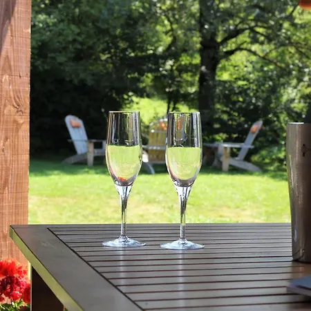Le Clos Des Pierres Rouges 3* Saint-Privat-dʼAllier