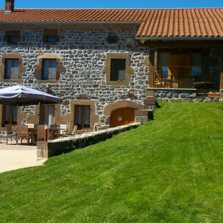 Bed & Breakfast Le Clos Des Pierres Rouges *