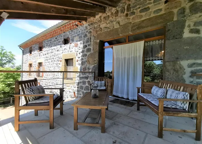 Le Clos Des Pierres Rouges Saint-Privat-d'Allier