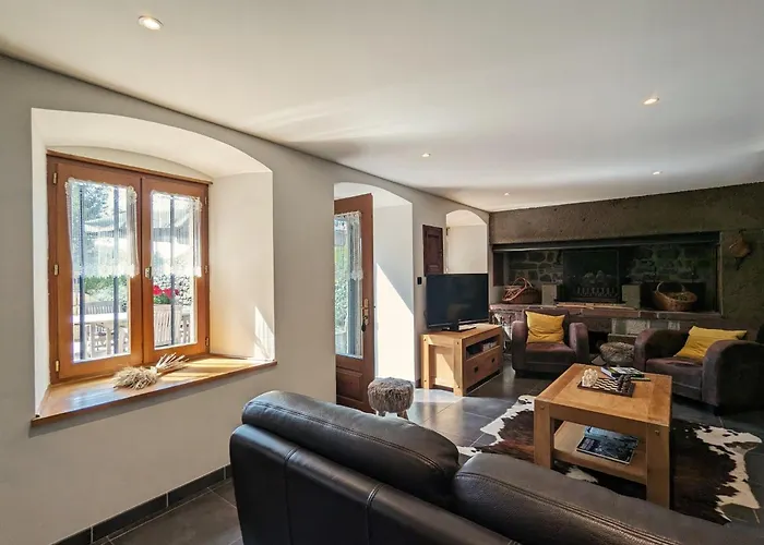 Le Clos Des Pierres Rouges