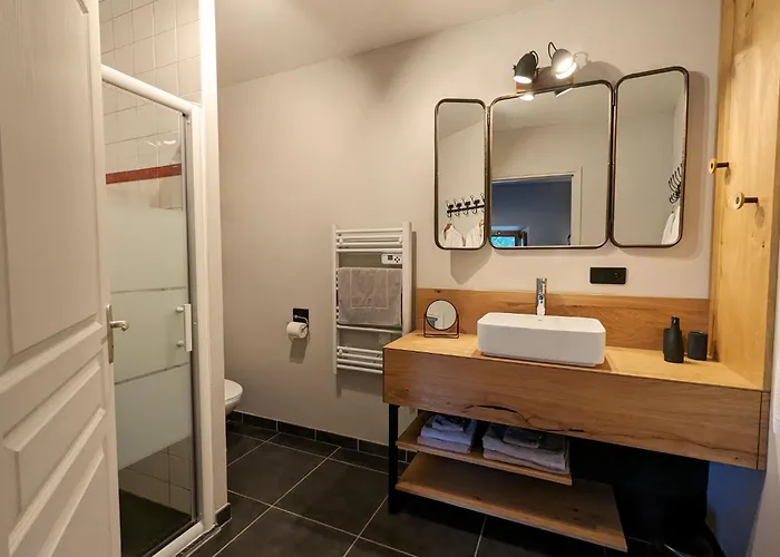 Bed & Breakfast Le Clos Des Pierres Rouges 4*