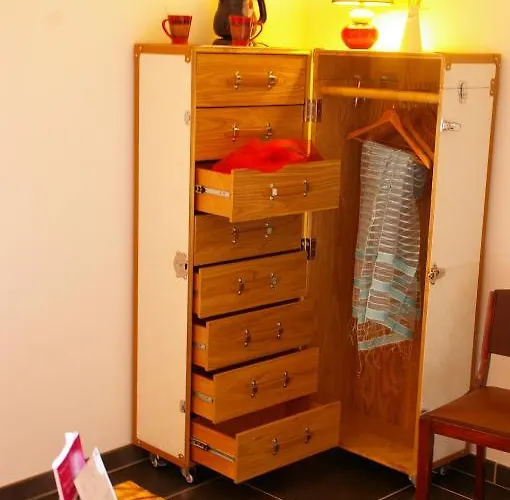 Le Clos Des Pierres Rouges 4*