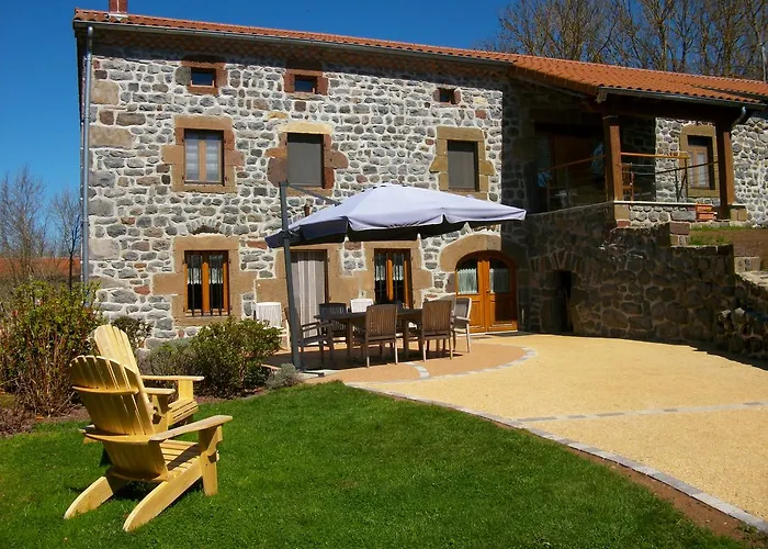 Le Clos Des Pierres Rouges Отель типа 